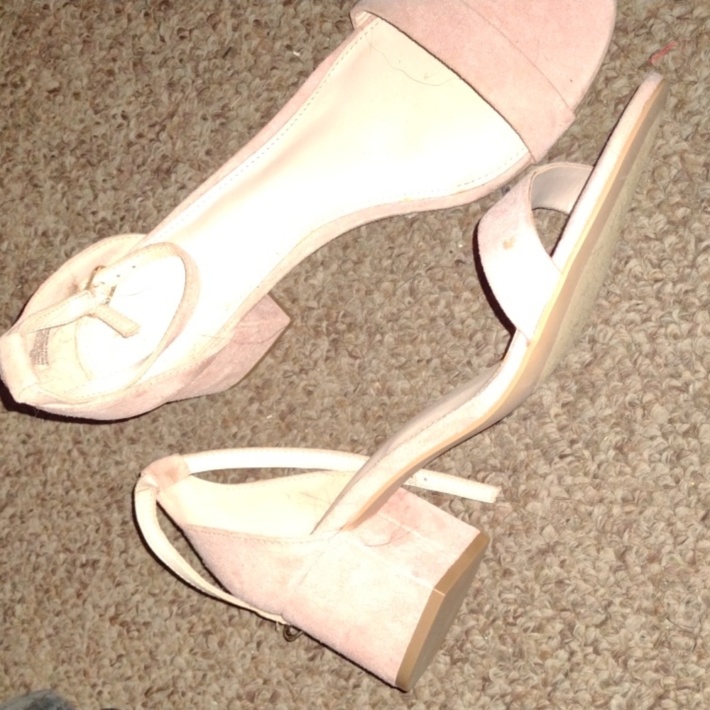 Women's size 8 just fab heals-055c